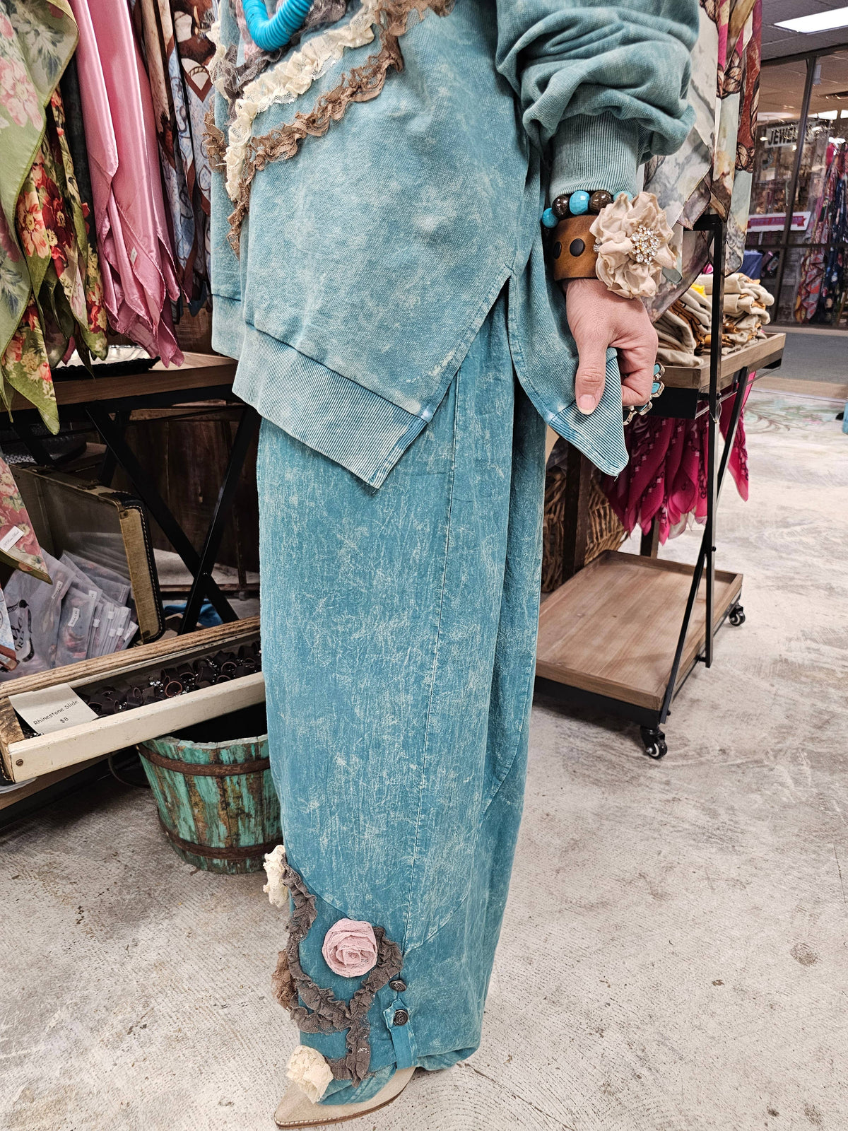 Love Ribbon Rose Pants