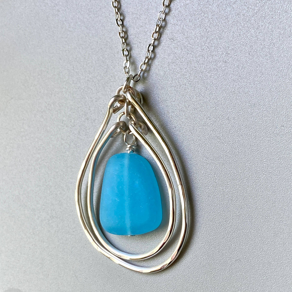 Silver Multi Layer Hammered Pendant Hoop Necklace Glass: Blue / Silver