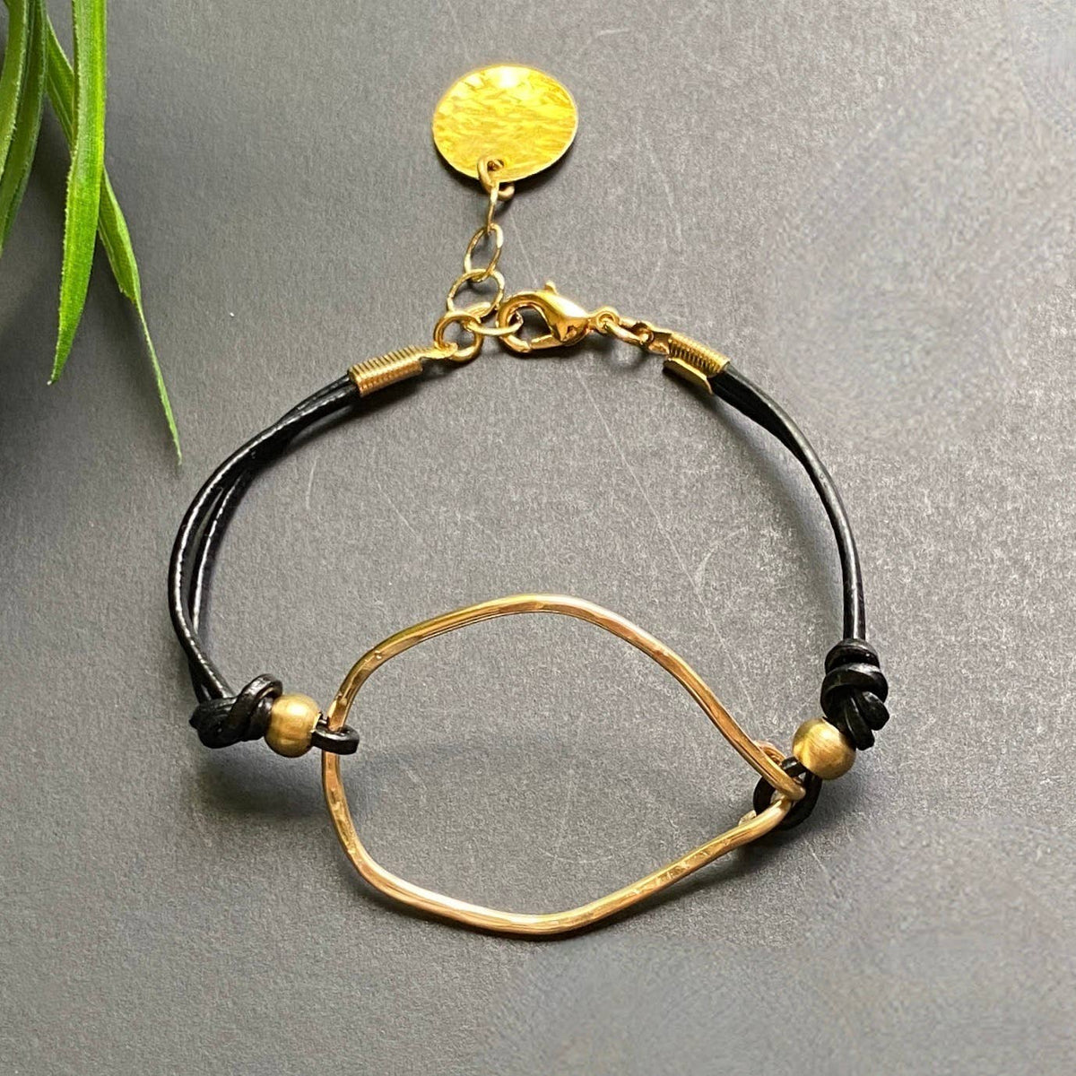 Hammered Organic Gold Connector Leather Bracelet: Gold