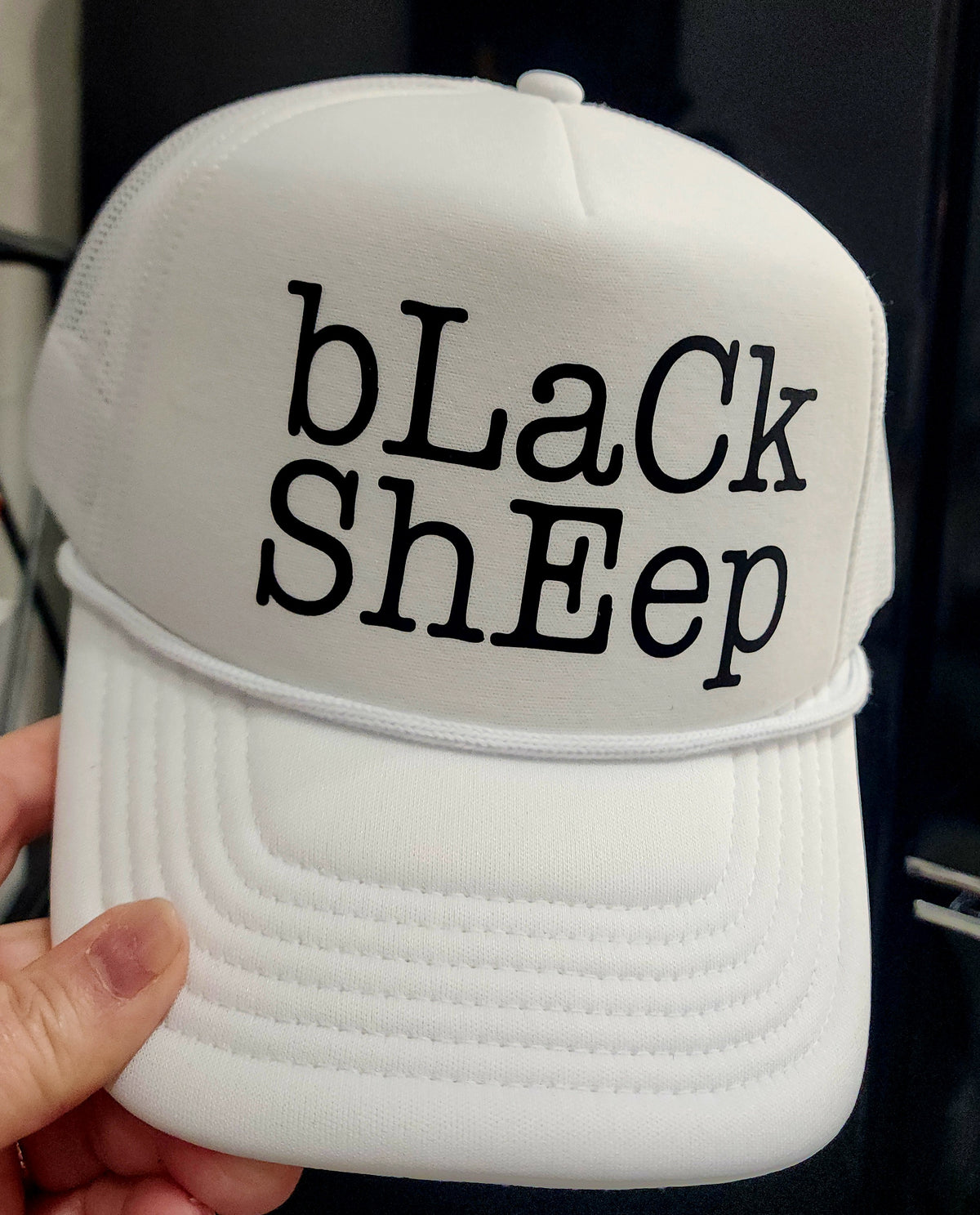Black Sheep TRUCKER CAP WHTBLK