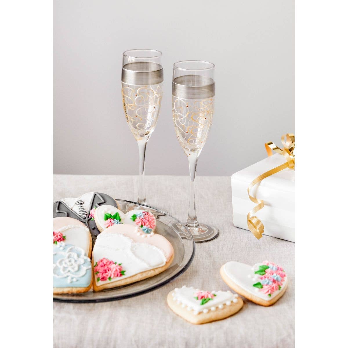 Celebration Streamers Champagne Glasses