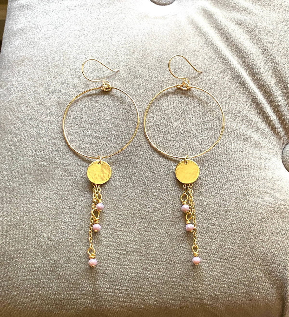 Pearl - Gold Hoop Earrings Chain Coin Drop Lavender Facets