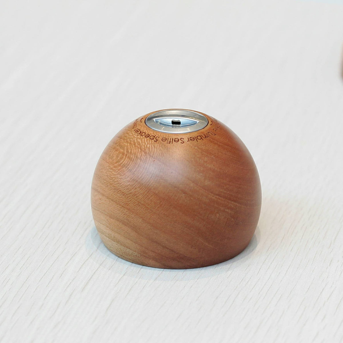 Tumbler Selfie Speaker: Walnut