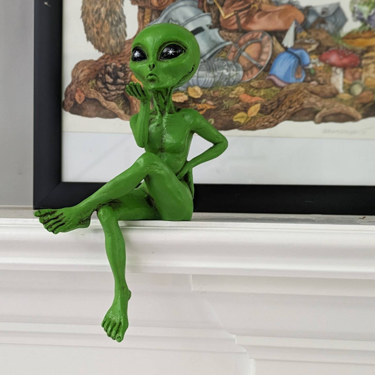 Alien Invasion 'The Flirty' 10” H Female Alien Shelf Sitter