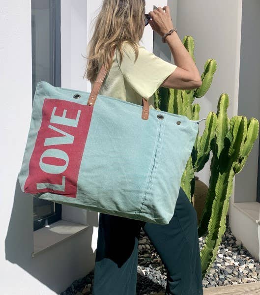 Large Rectangular Bag with Zipper and Leather Handle