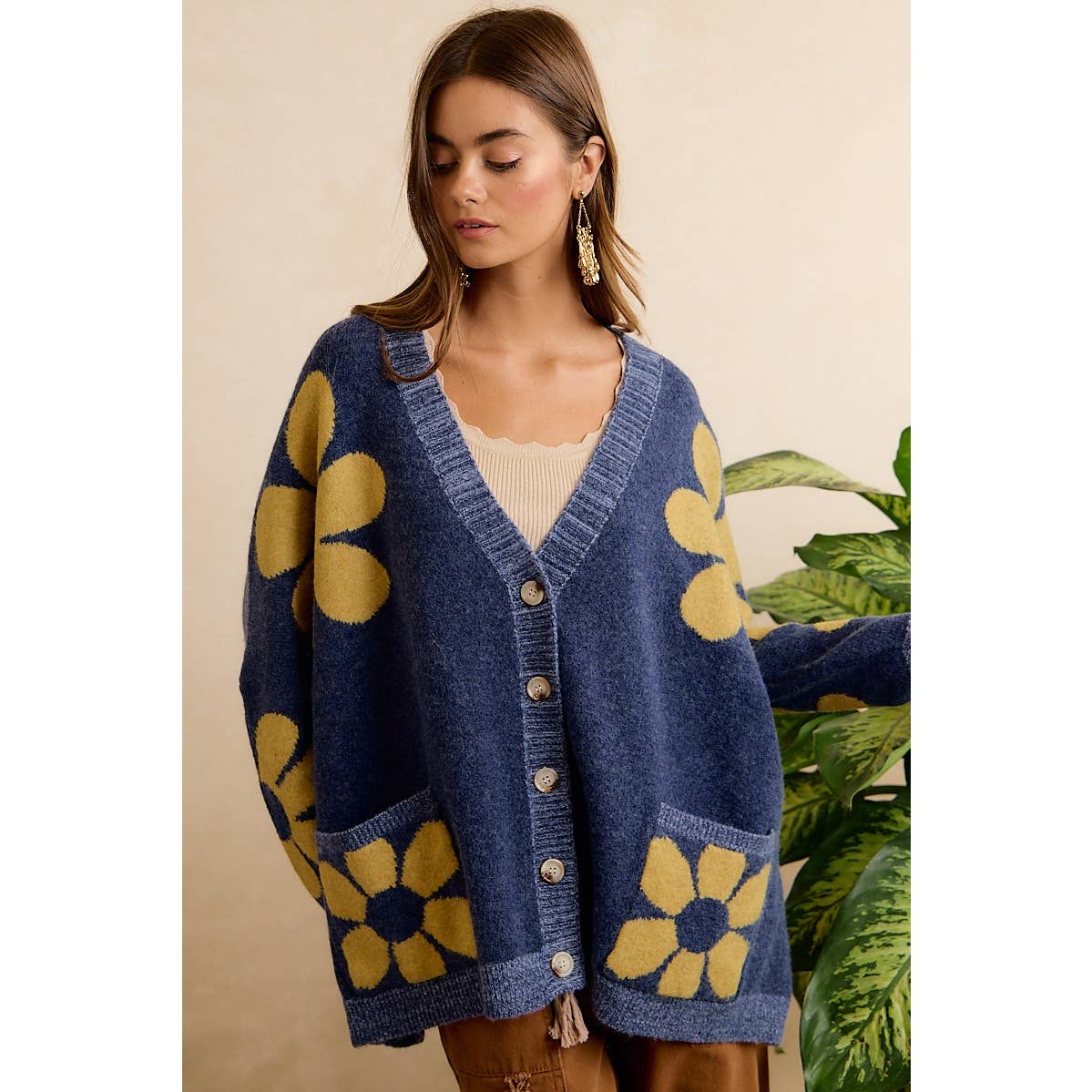 FLOWER PATTERNED OVERSIZED BUTTON CARDIGAN WITH POCKETS
