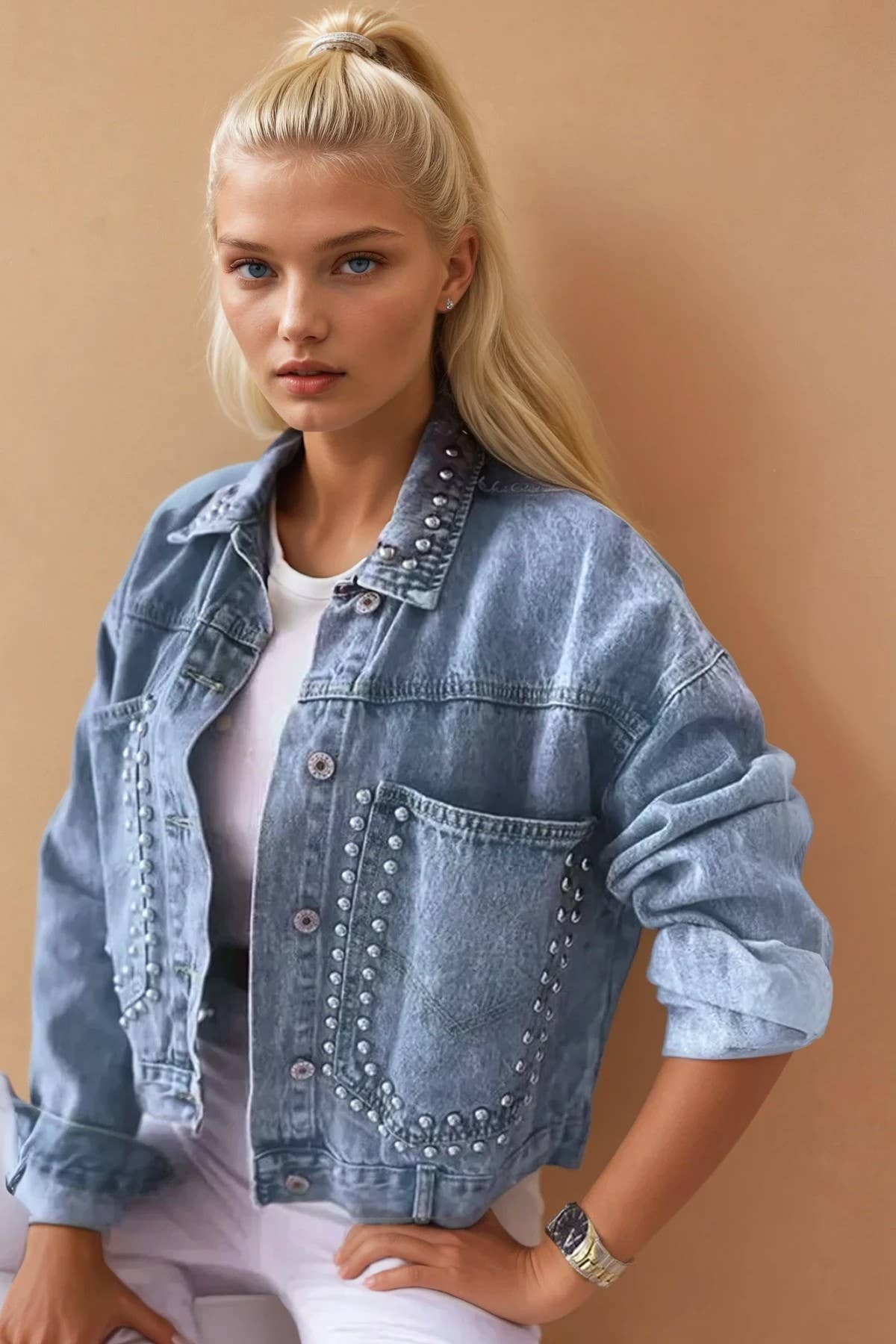 STUDDED CROPPED WASHED DENIM JACKET