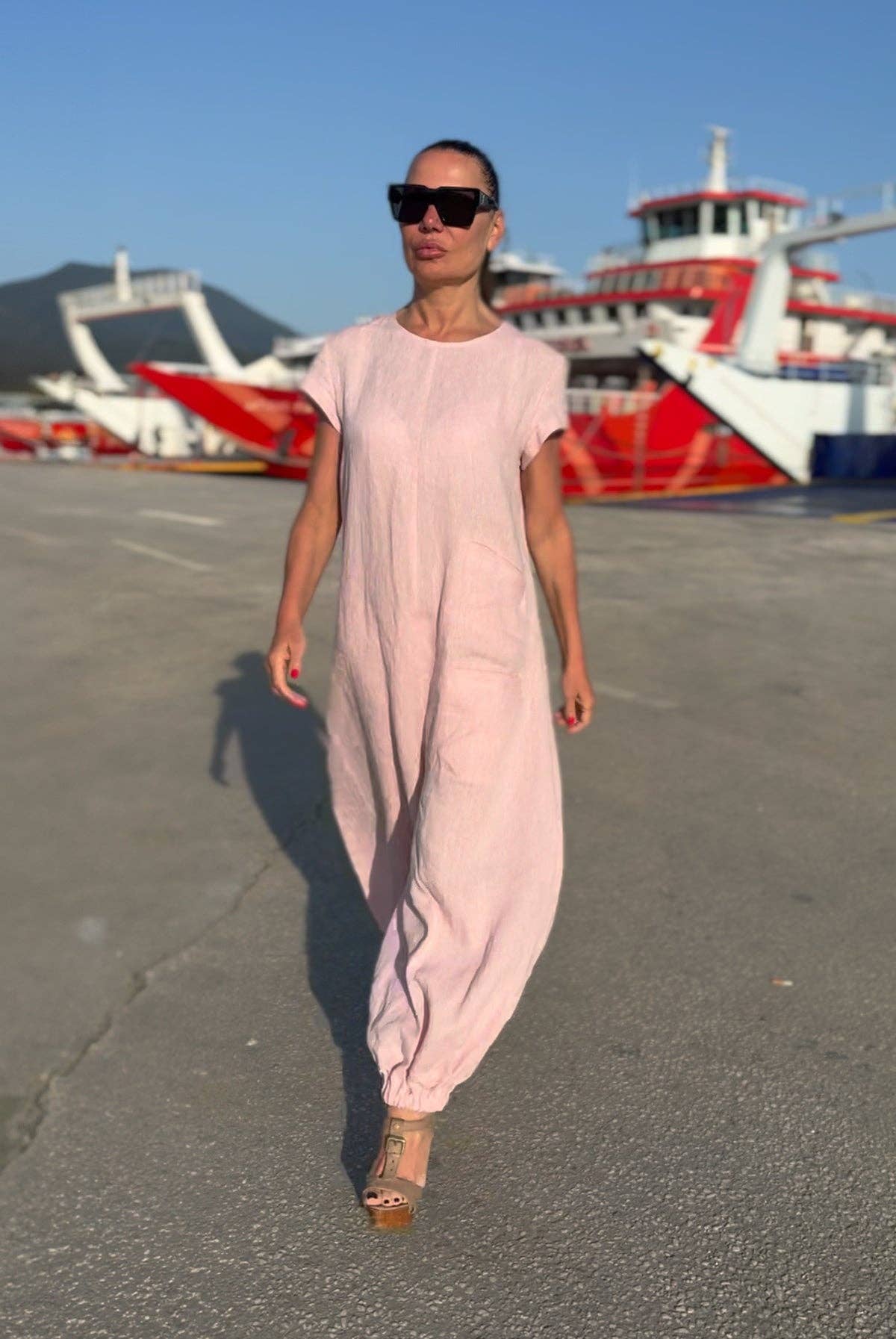 Sleeveless Linen Jumpsuit Lilian: Baby pink / XS