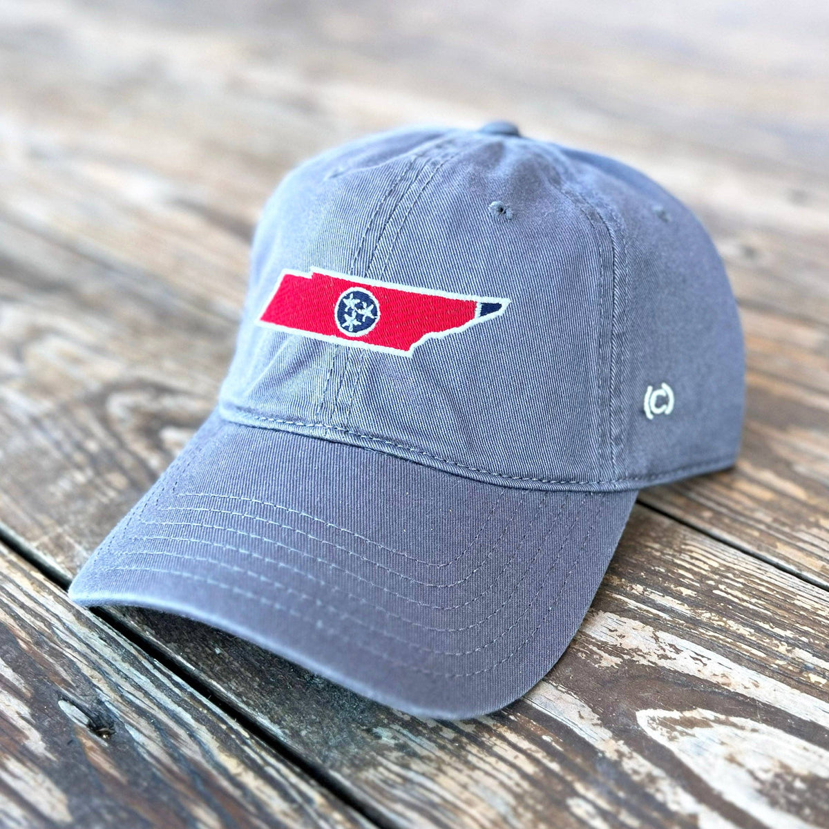 TENNESSEE - STATE FLAG HATS: Grey &amp; White Trucker