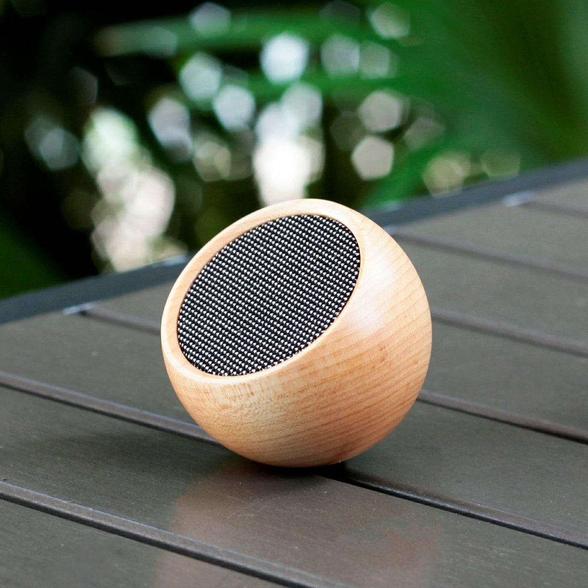 Tumbler Selfie Speaker: Walnut