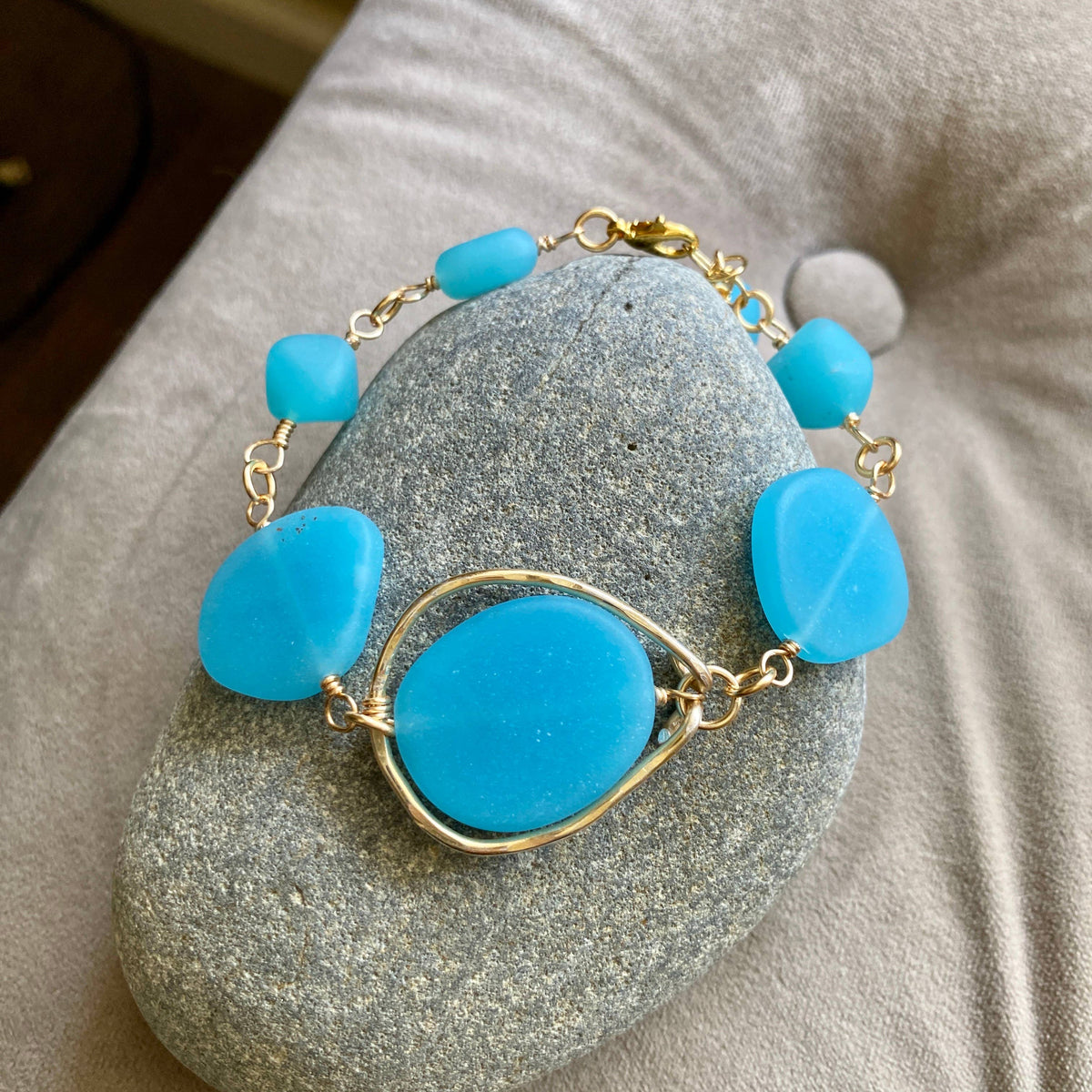 Gold Hammered Frame Bracelet Blue Frosted Glass Matte