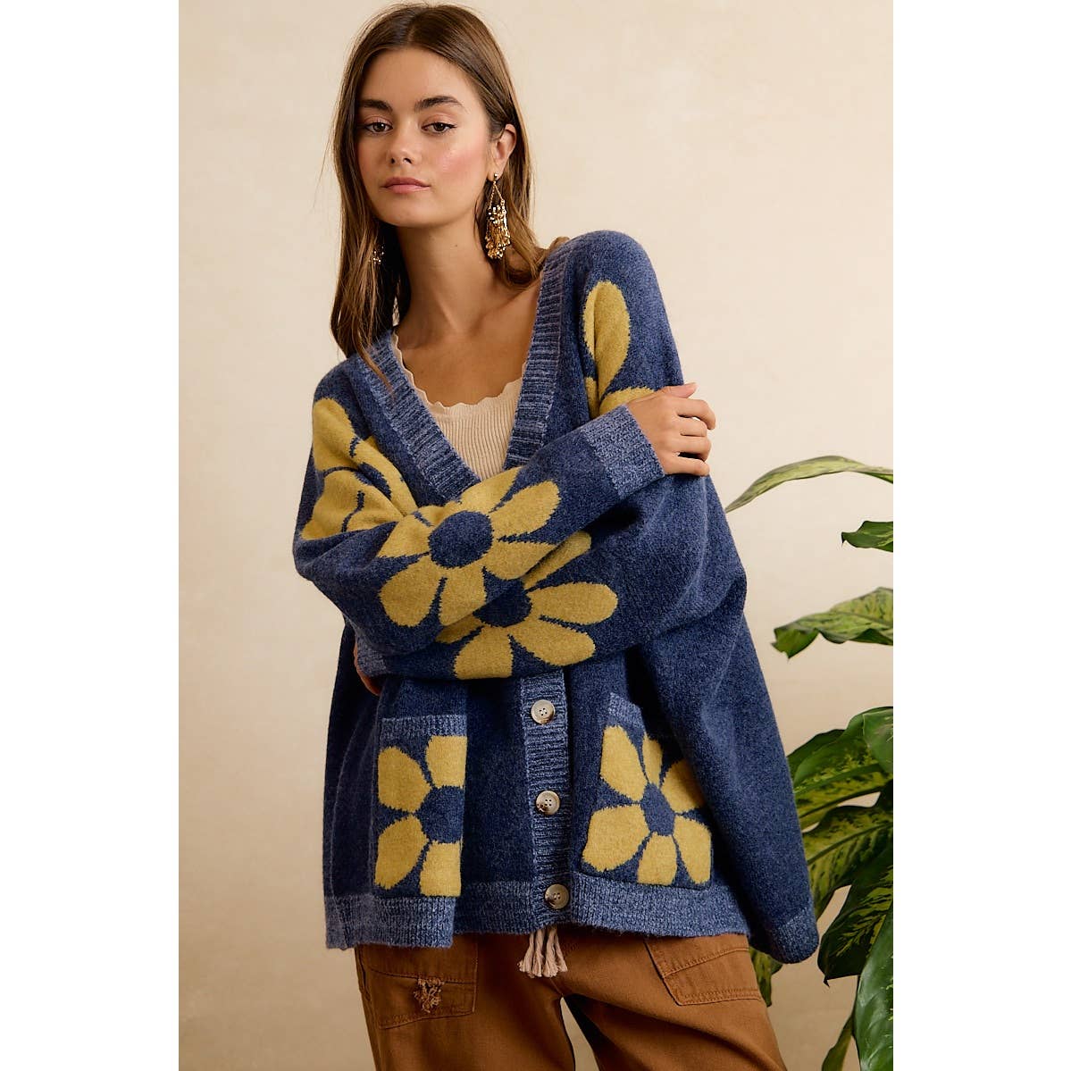 FLOWER PATTERNED OVERSIZED BUTTON CARDIGAN WITH POCKETS