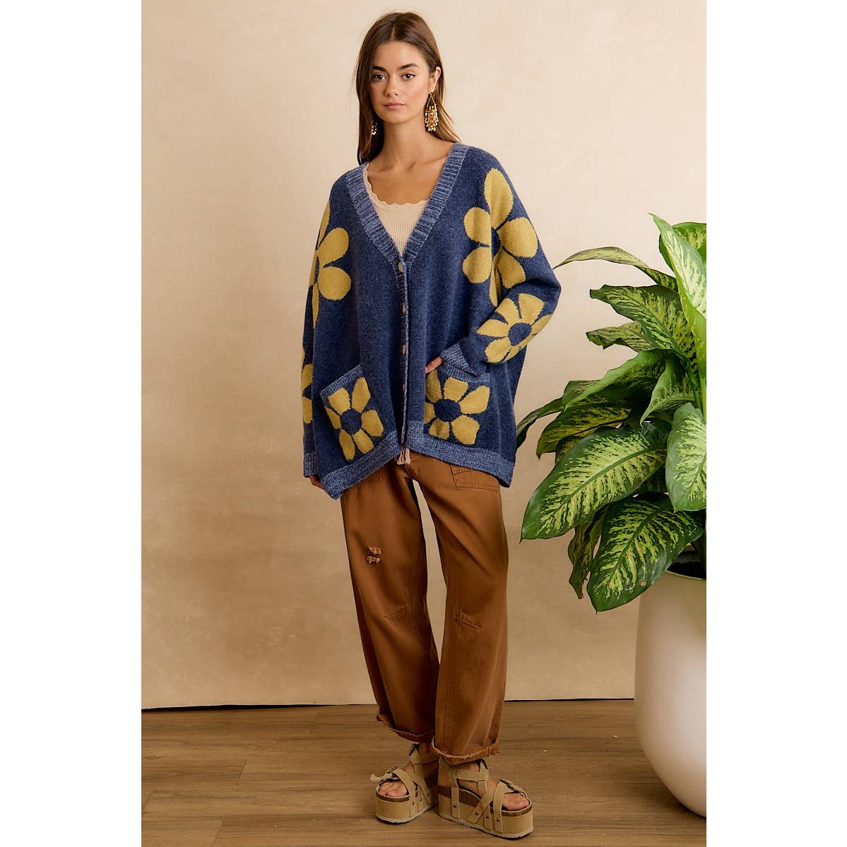 FLOWER PATTERNED OVERSIZED BUTTON CARDIGAN WITH POCKETS