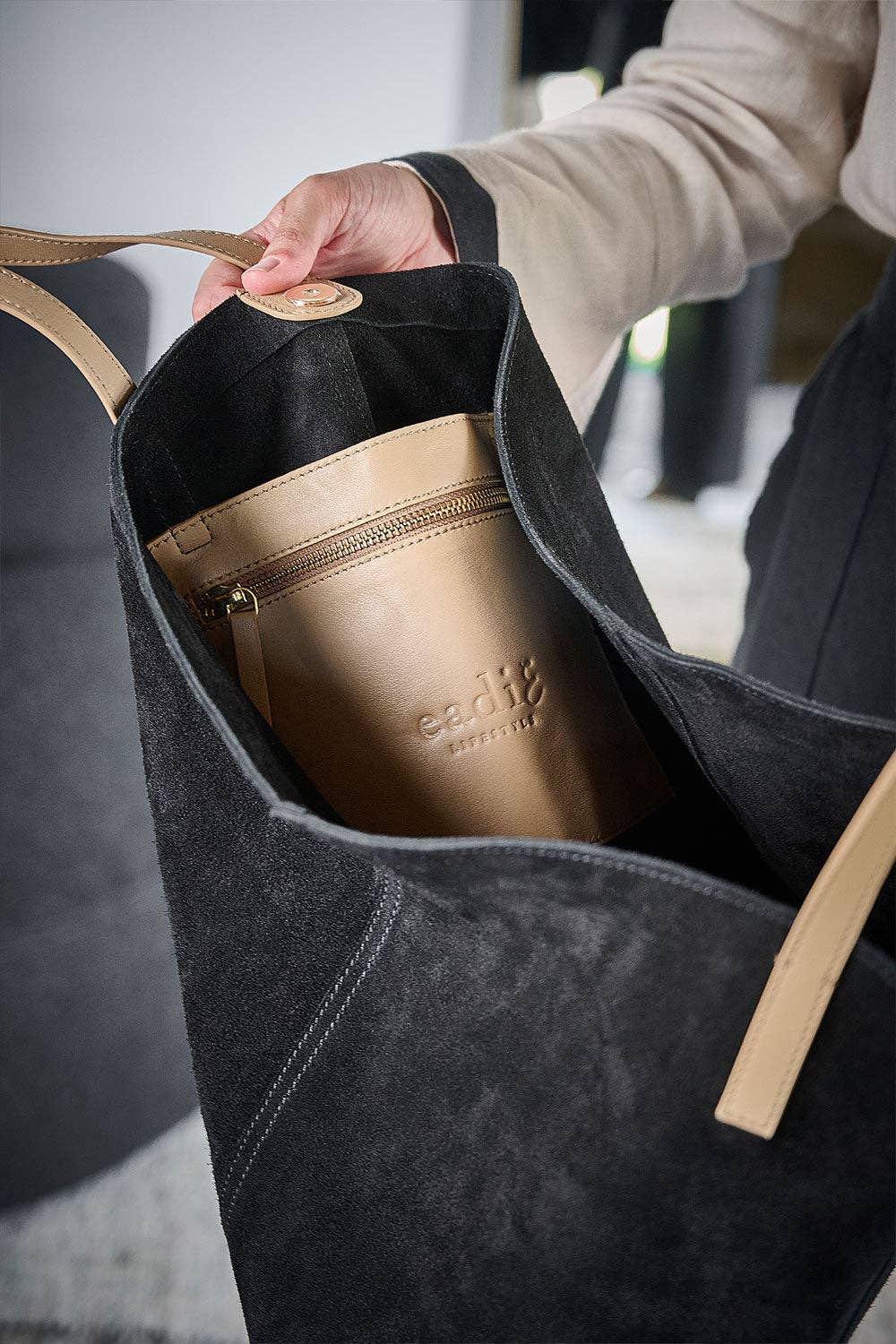 Andie Suede Tote Bag - Black: Black / OSFA