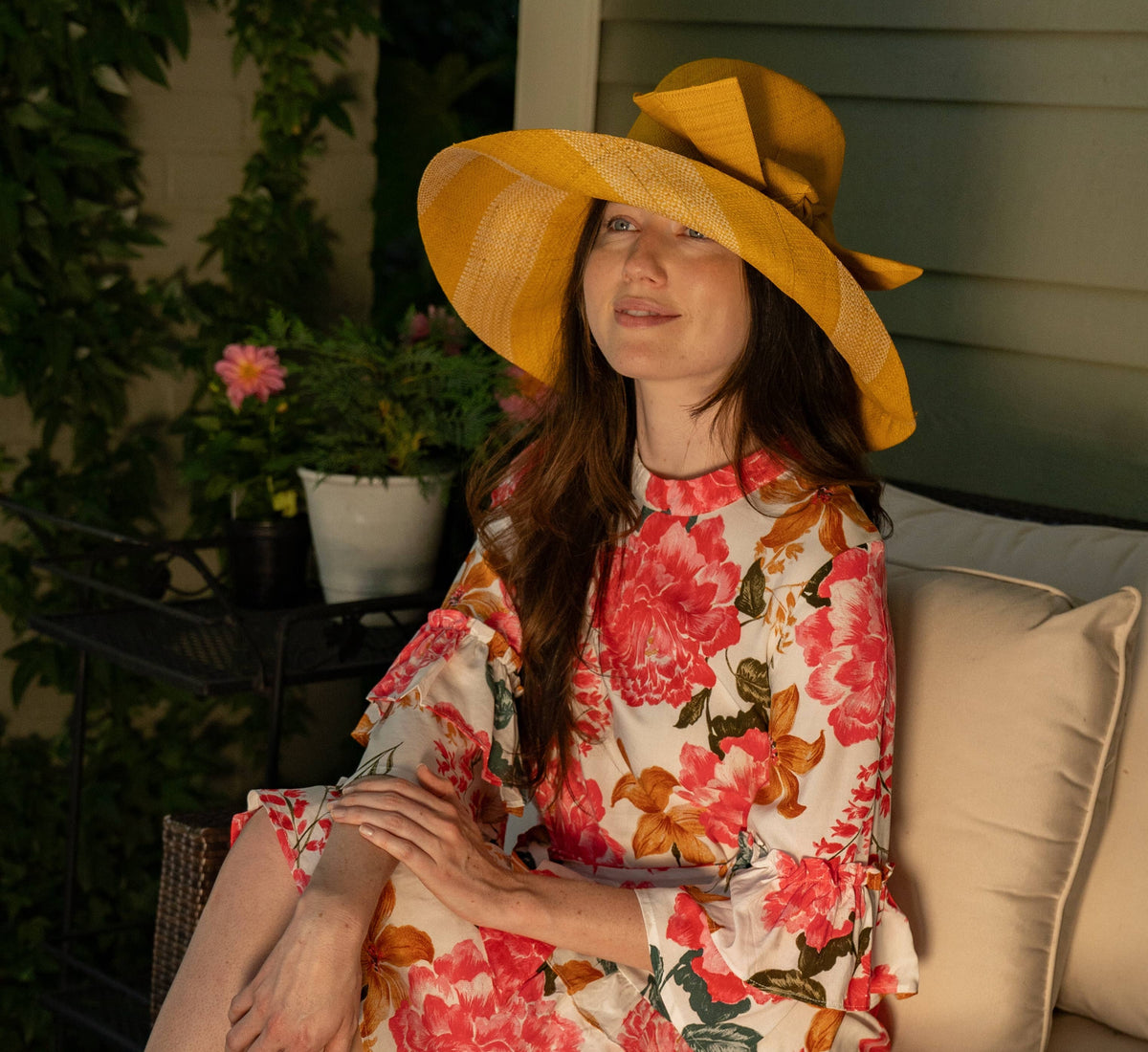 Audrey 5" Wide Brim Big Bow Stripe Straw Sun Hats