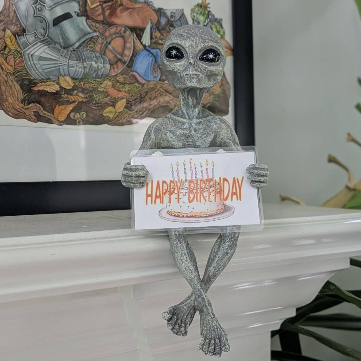 Milkyway Messenger "Happy Birthday" 10" Alien Shelf Sitter