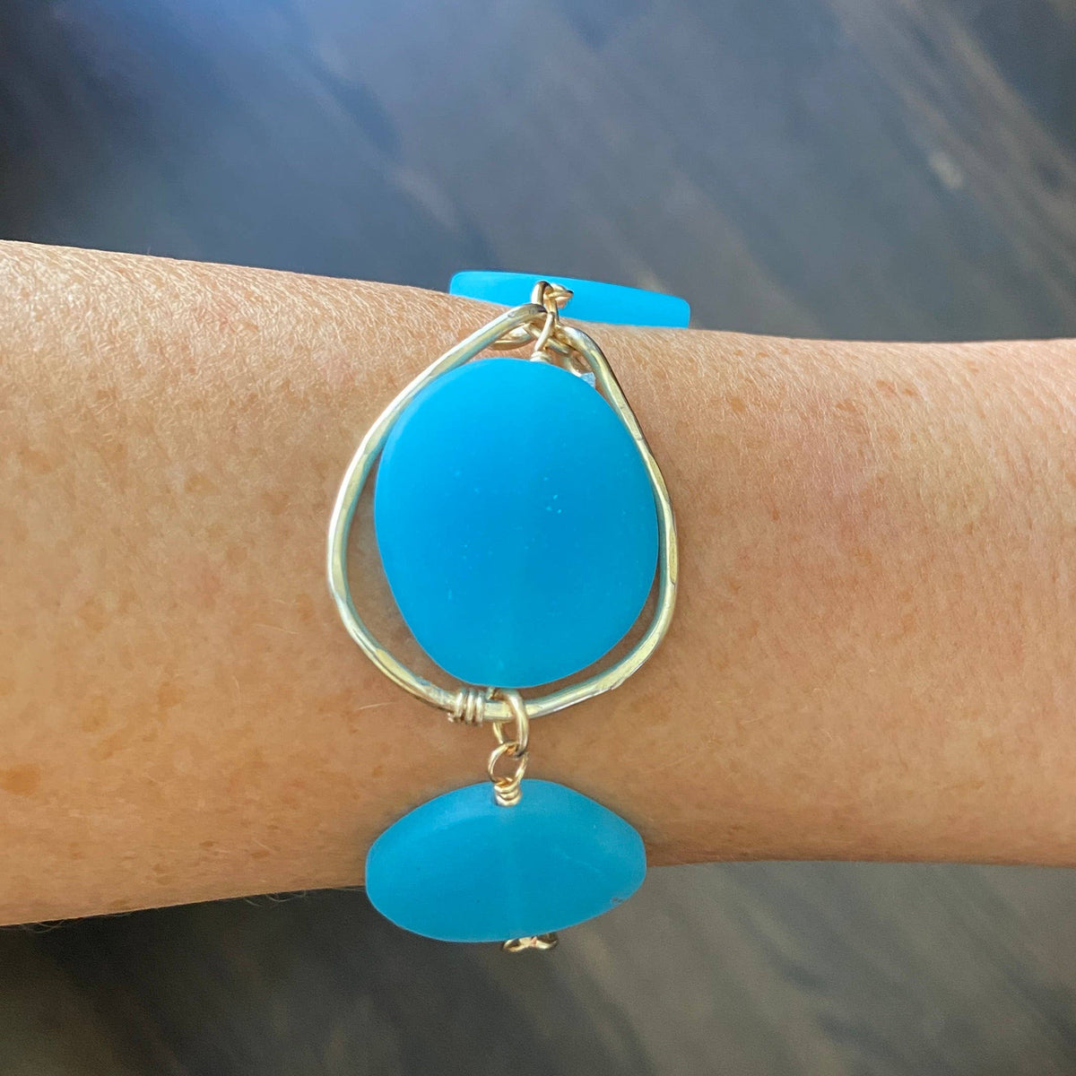 Gold Hammered Frame Bracelet Blue Frosted Glass Matte