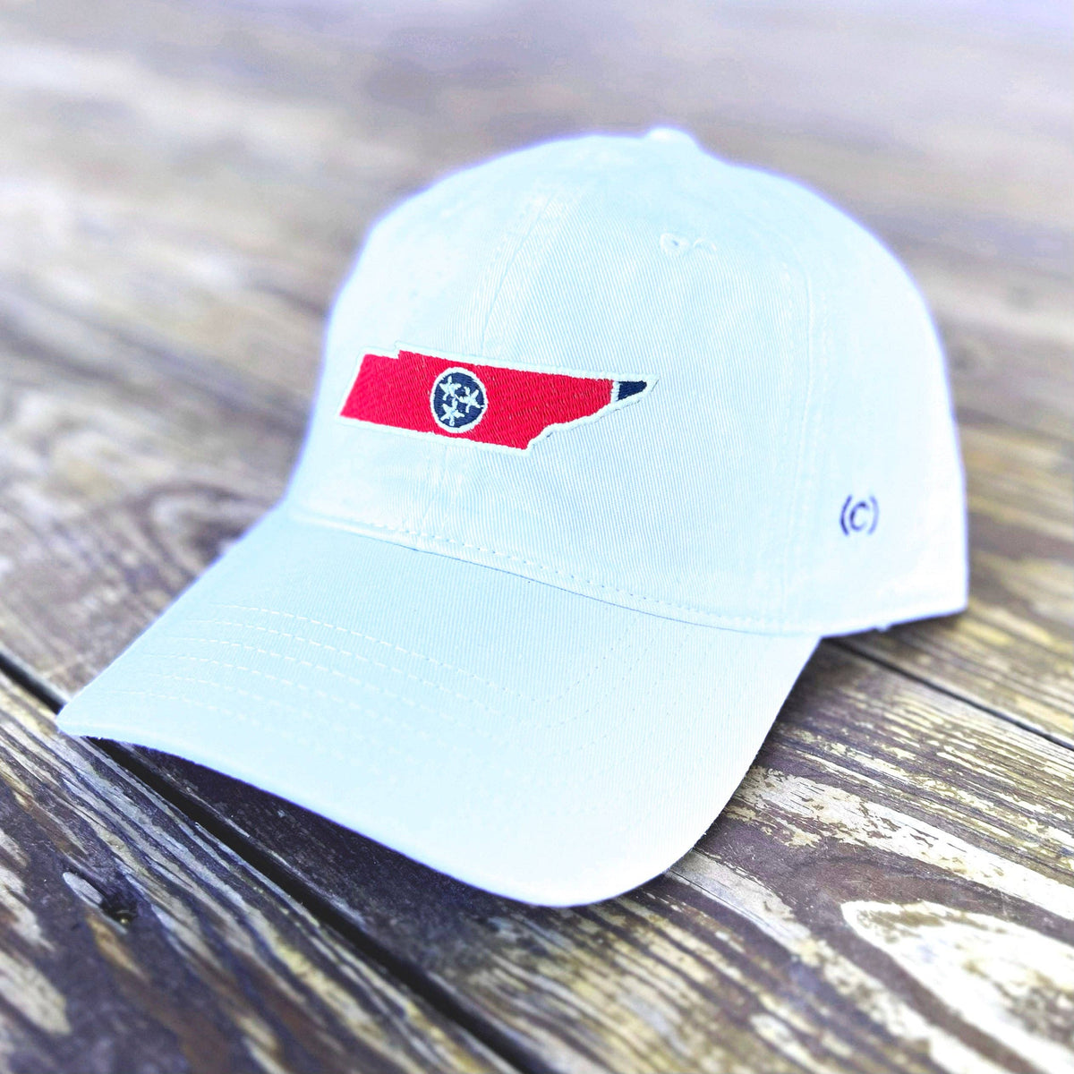 TENNESSEE - STATE FLAG HATS: Grey &amp; White Trucker