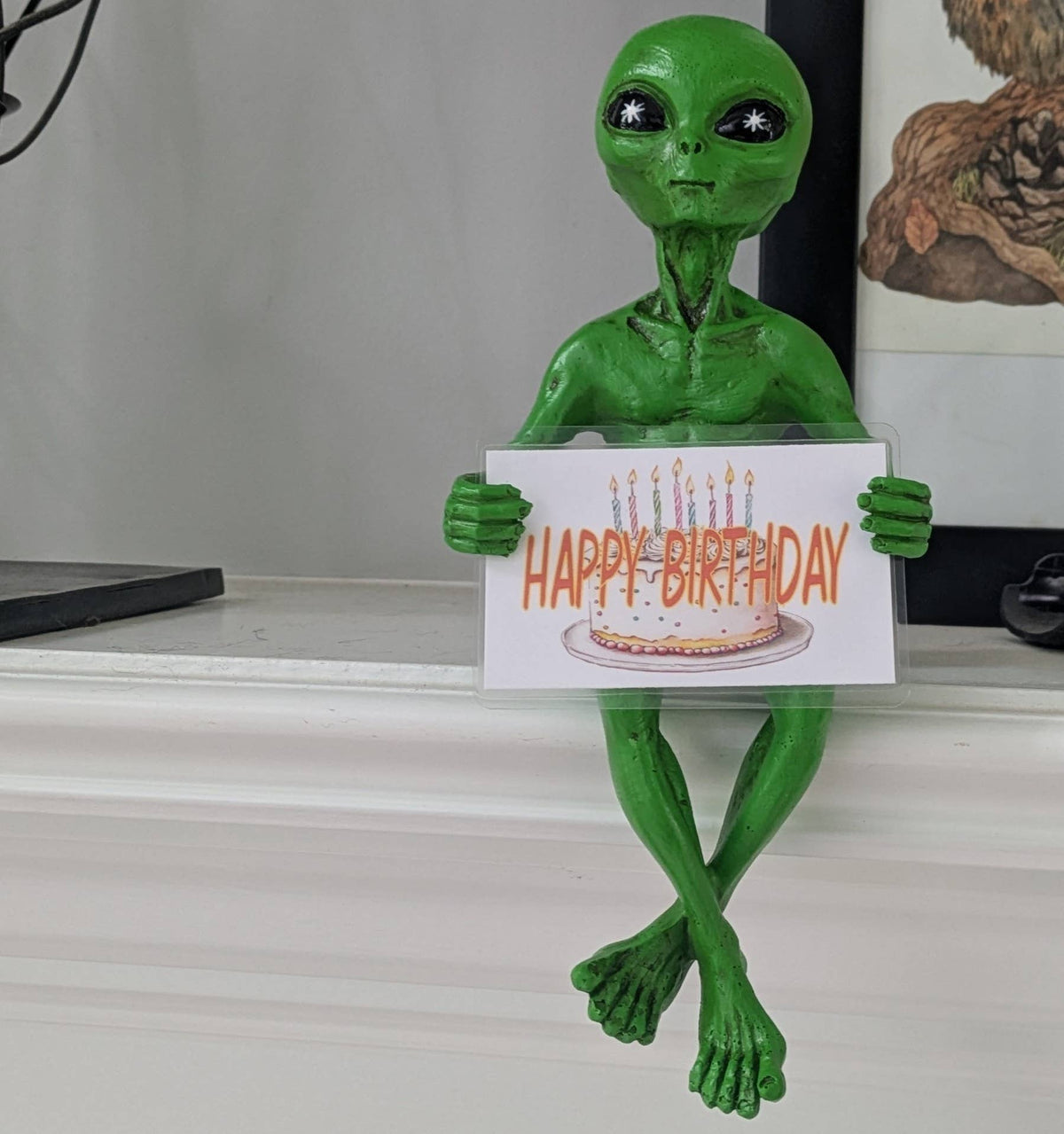 Milkyway Messenger "Happy Birthday" 10" Alien Shelf Sitter