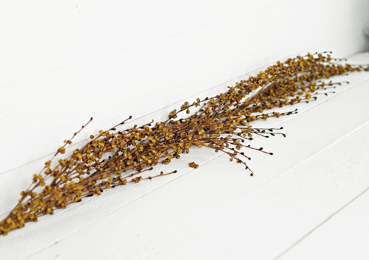 4ft Curly Q berry Garland-Mus/BK