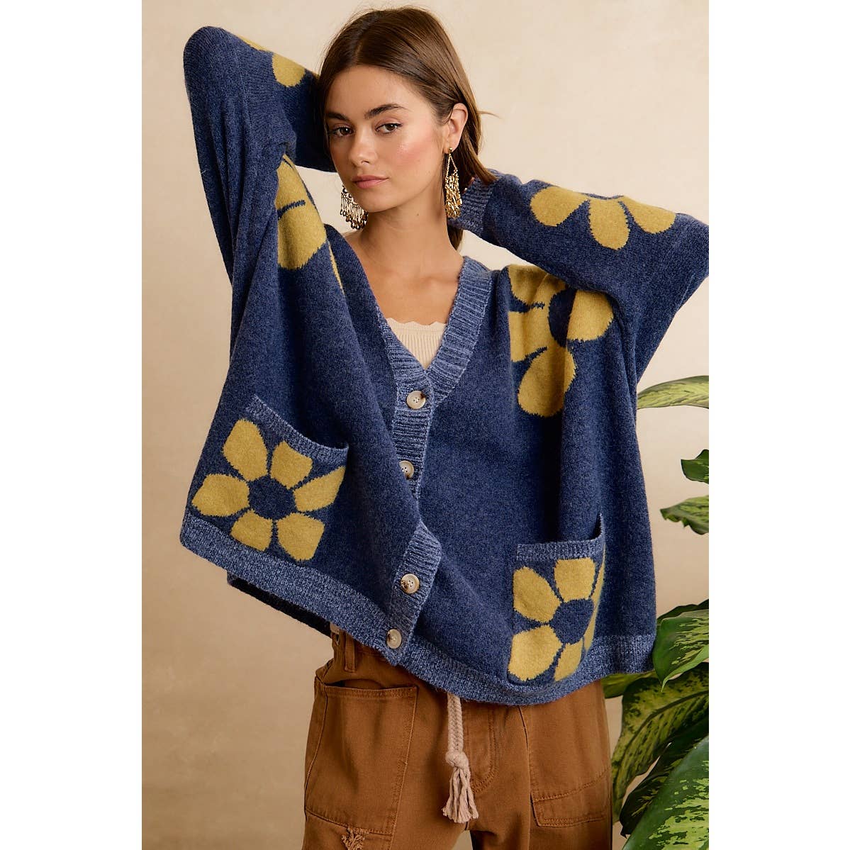 FLOWER PATTERNED OVERSIZED BUTTON CARDIGAN WITH POCKETS