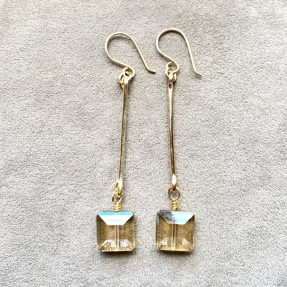 Gold Hammered Bar Set Crystals Collection: Champagne