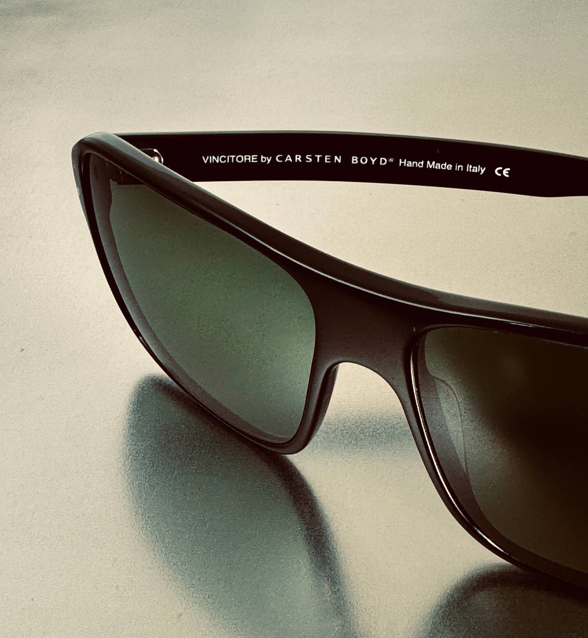 Vincitore Unisex Sunglasses - Handmade in Italy: Black or Brown