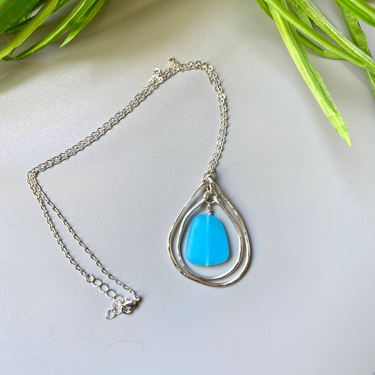 Silver Multi Layer Hammered Pendant Hoop Necklace Glass: Blue / Silver