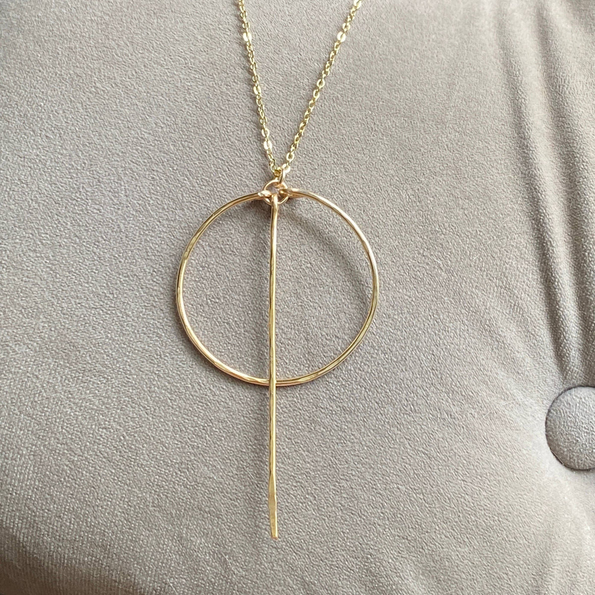 Gold - Hoop Necklace Bar Hammered Metal Handmade: Gold Metal