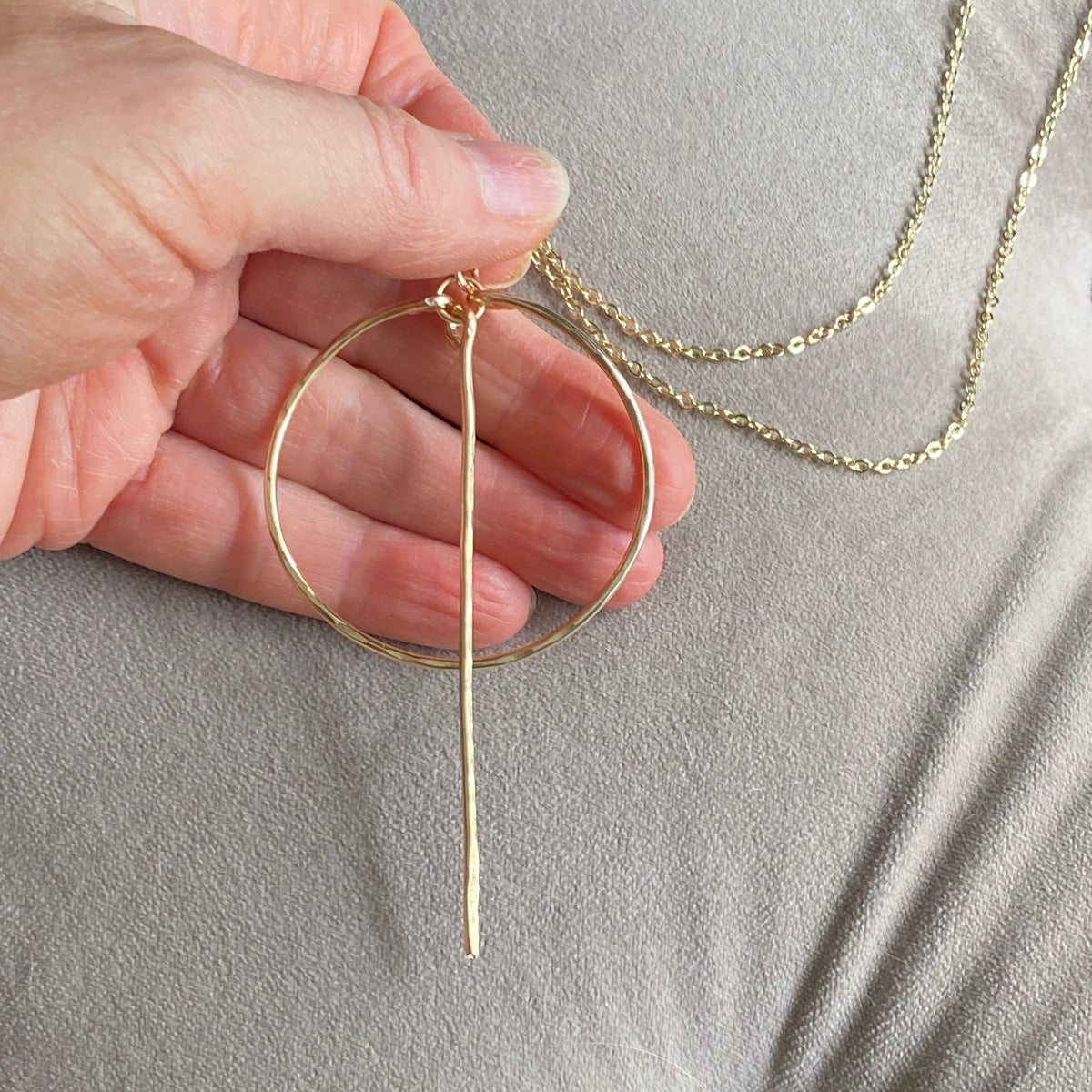 Gold - Hoop Necklace Bar Hammered Metal Handmade: Gold Metal