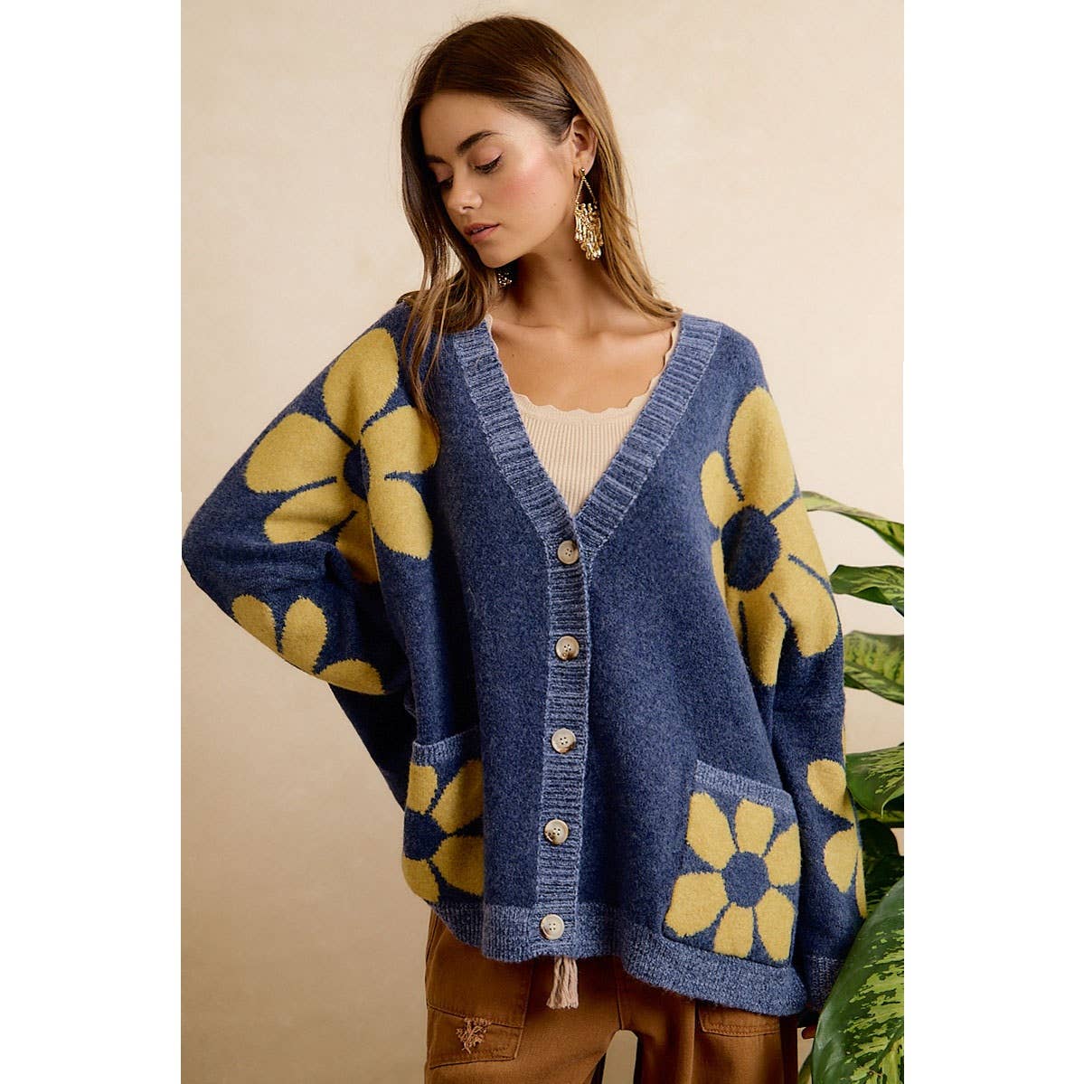 FLOWER PATTERNED OVERSIZED BUTTON CARDIGAN WITH POCKETS
