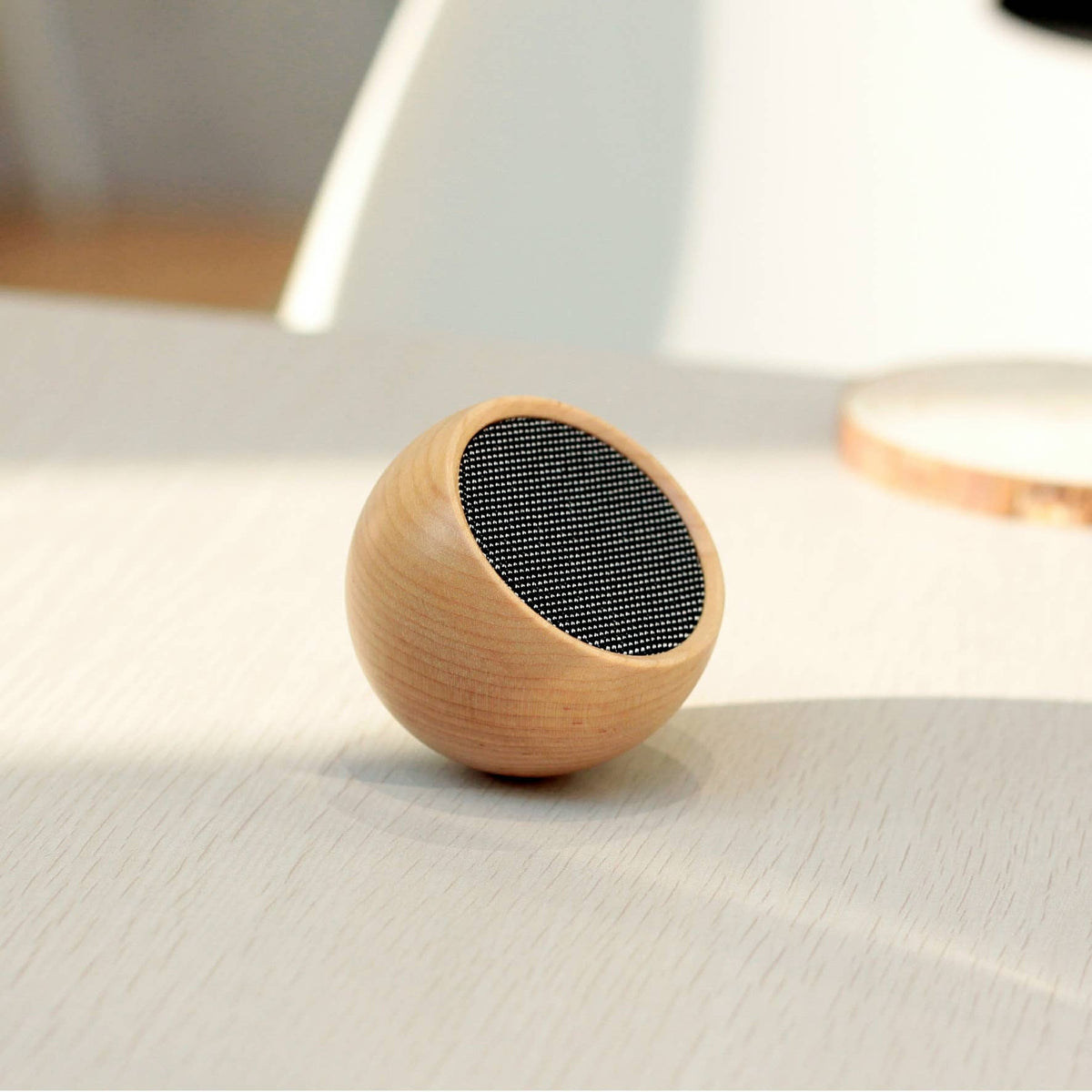 Tumbler Selfie Speaker: Walnut