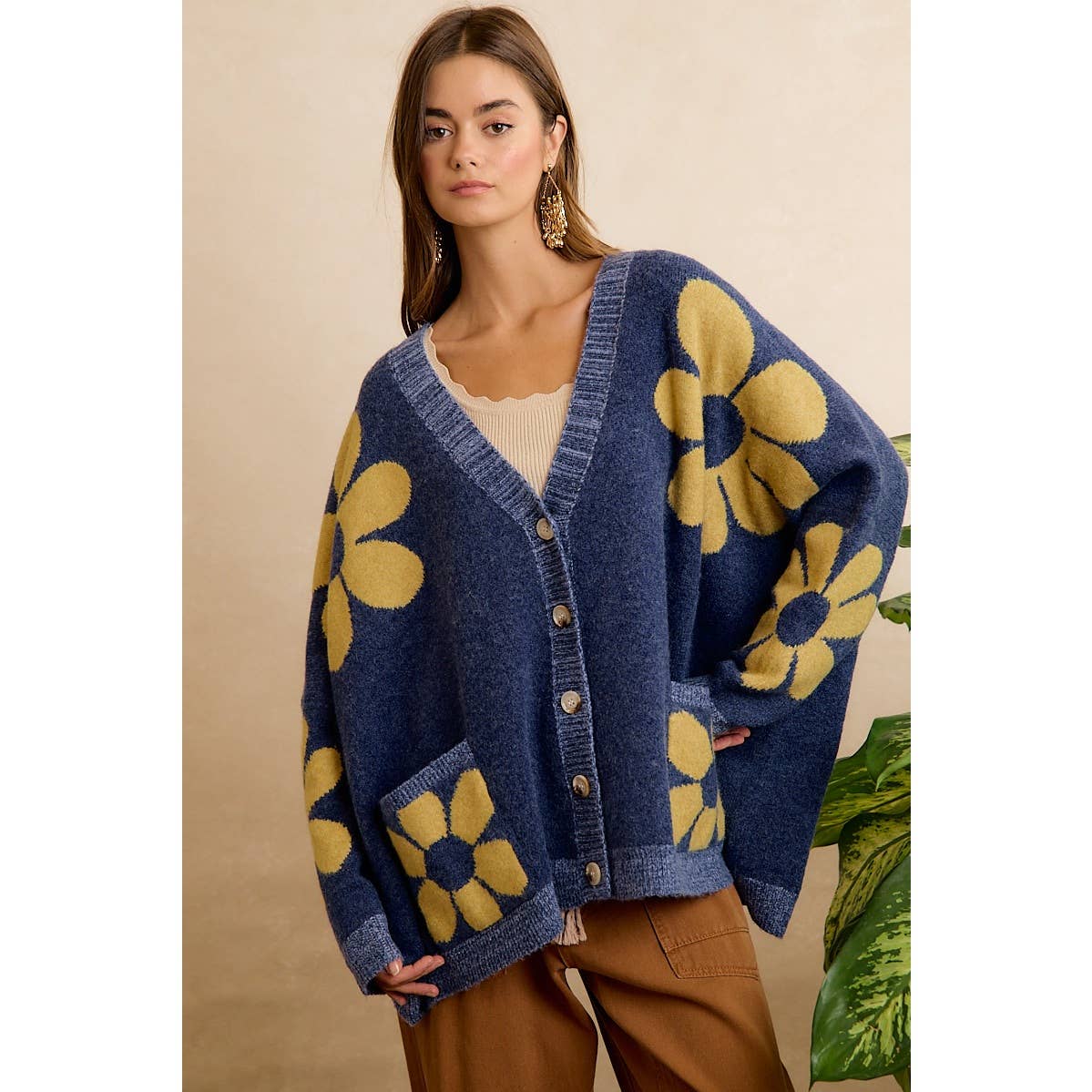 FLOWER PATTERNED OVERSIZED BUTTON CARDIGAN WITH POCKETS