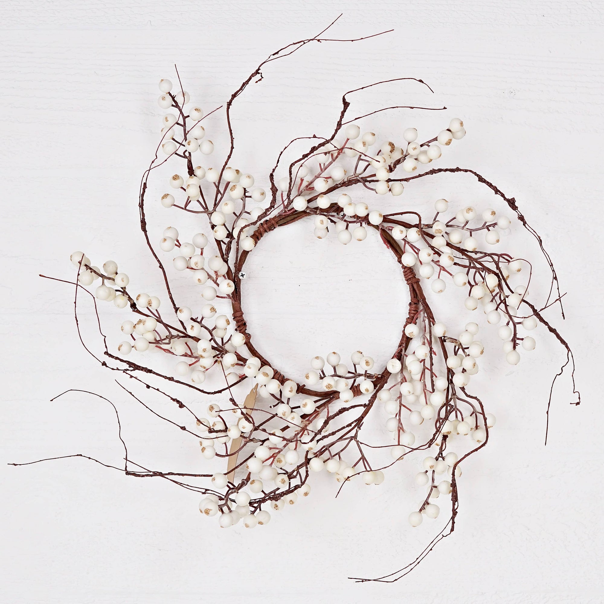 18in(6.5in)Wreath-White Snowberries with wispy twigs-