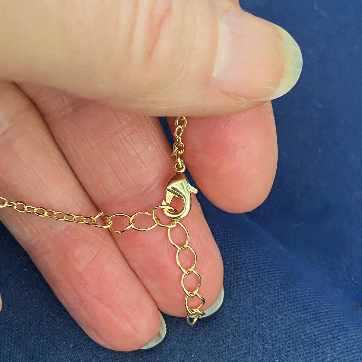 Gold - Hoop Necklace Chain Pendant Hammered Coin Lavender: Gold