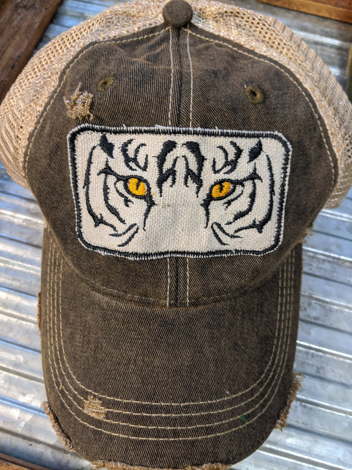 Tiger eyes Hat: Gold