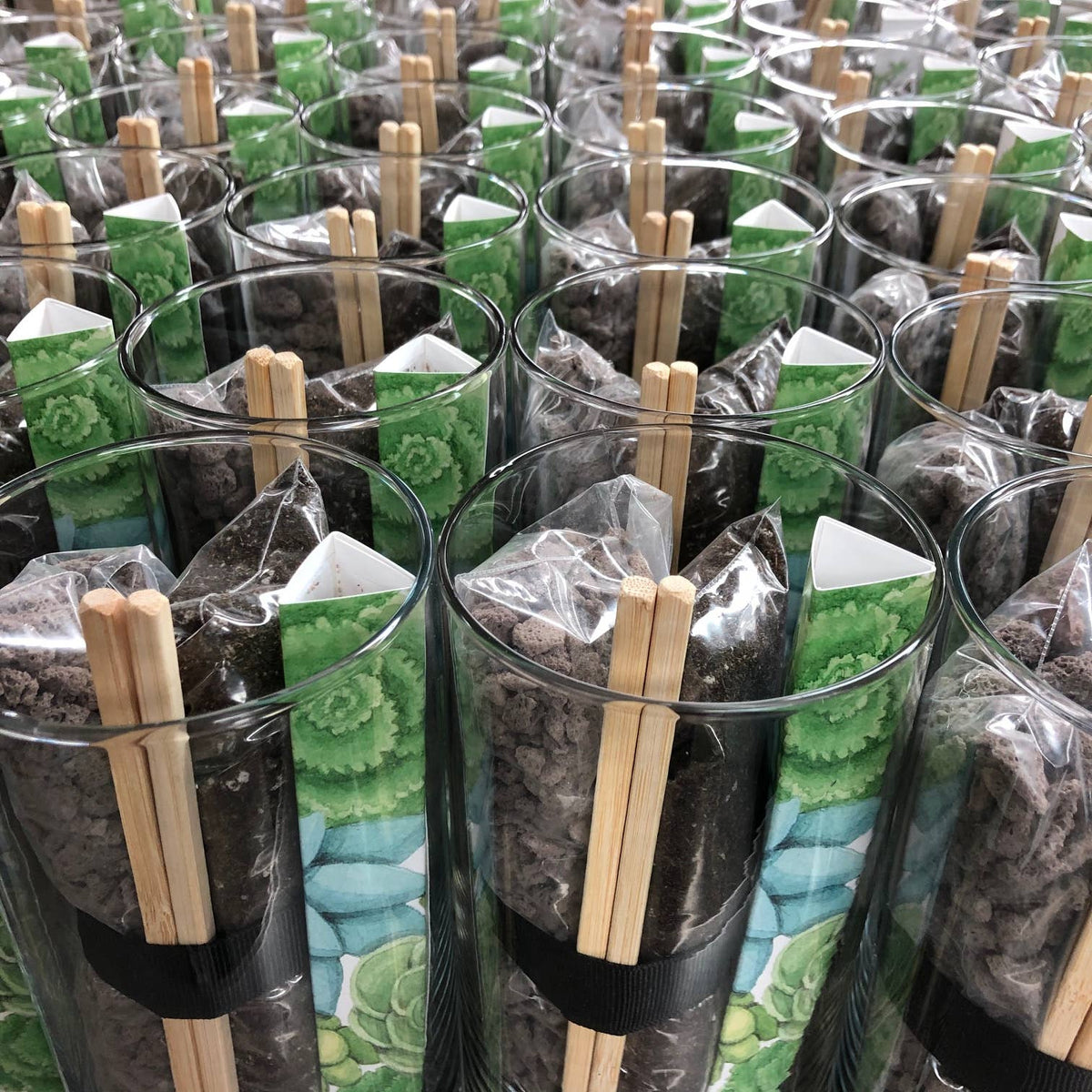 Vertical Succulent Terrarium | Gift Idea: Vertical Terrarium