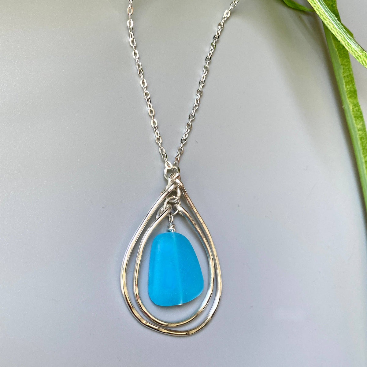 Silver Multi Layer Hammered Pendant Hoop Necklace Glass: Blue / Silver