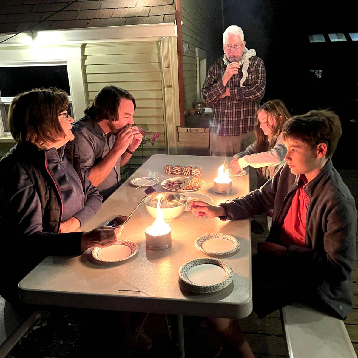 S'mores Family Pack – 2 City Bonfires + S'mores Kit for 8