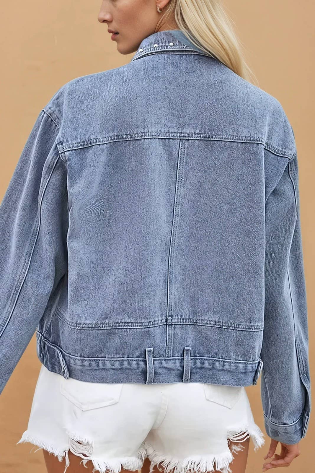 STUDDED CROPPED WASHED DENIM JACKET