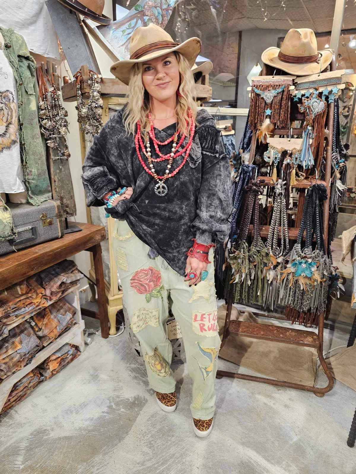 Black French terry Pull Over