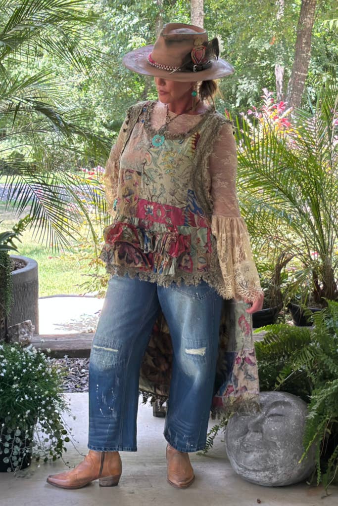 Ruffle Up High-Lo Top - Red/Blue Floral