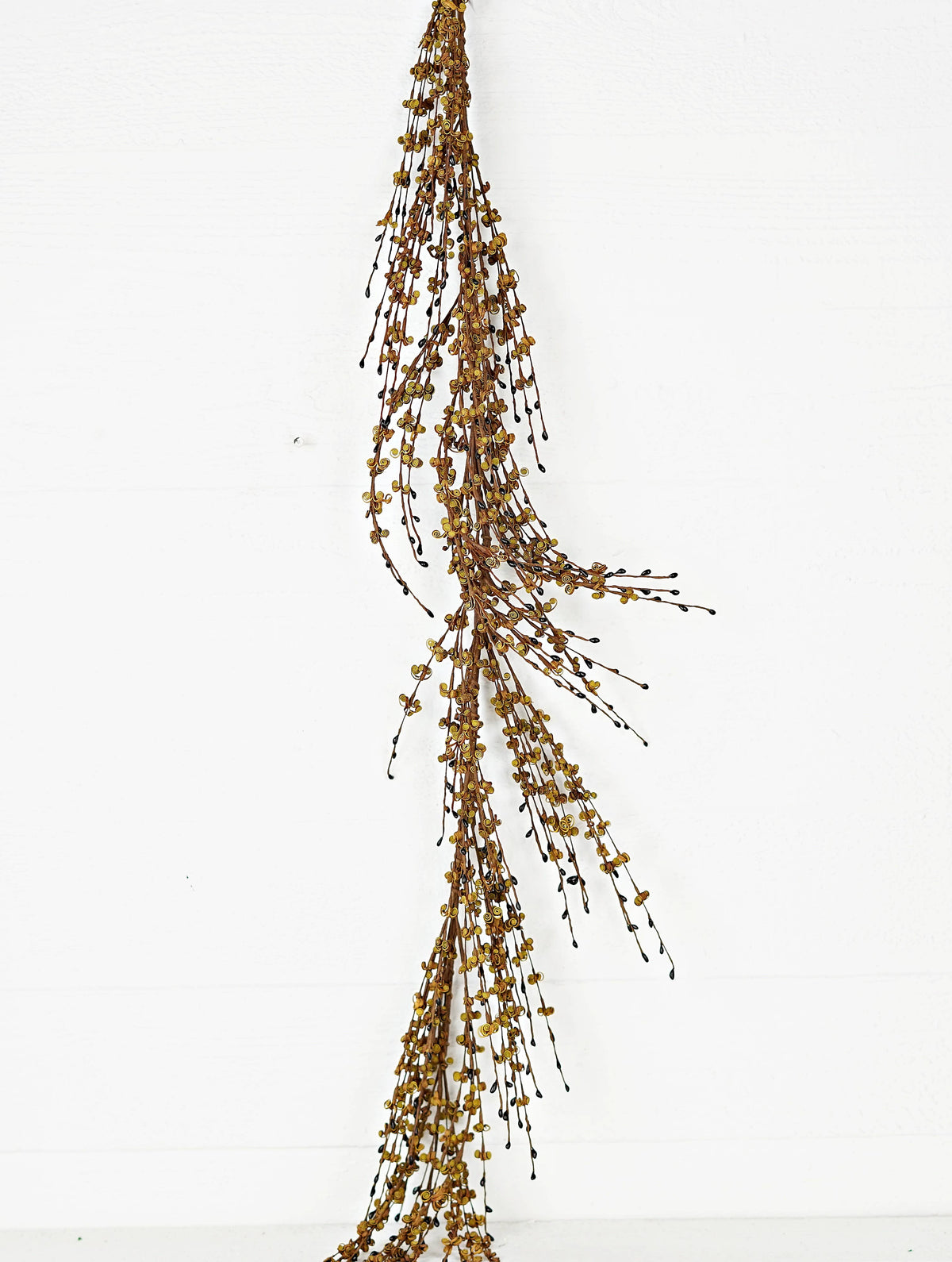 4ft Curly Q berry Garland-Mus/BK