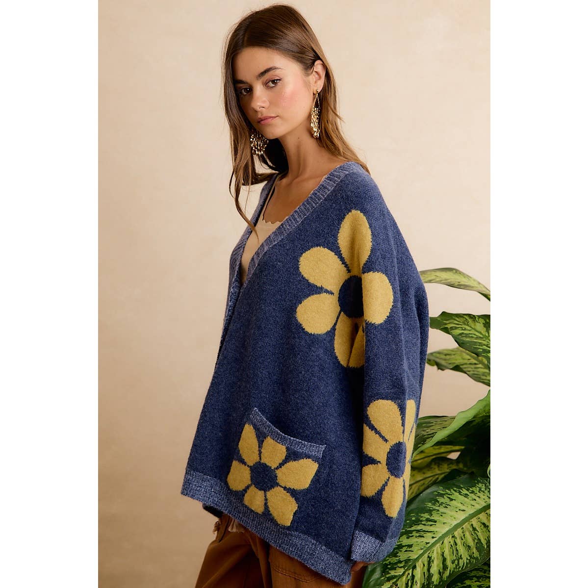 FLOWER PATTERNED OVERSIZED BUTTON CARDIGAN WITH POCKETS