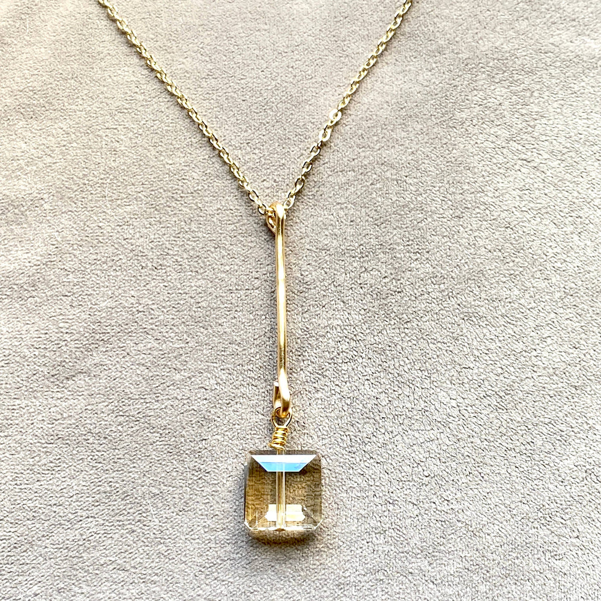 Gold Hammered Bar Set Crystals Collection: Champagne