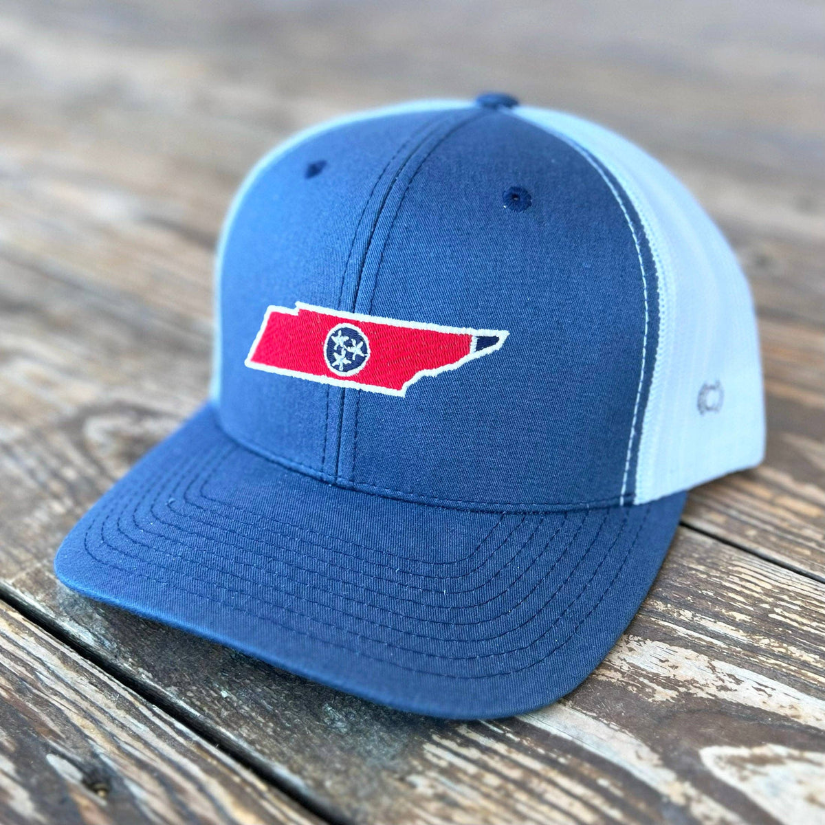 TENNESSEE - STATE FLAG HATS: Grey &amp; White Trucker
