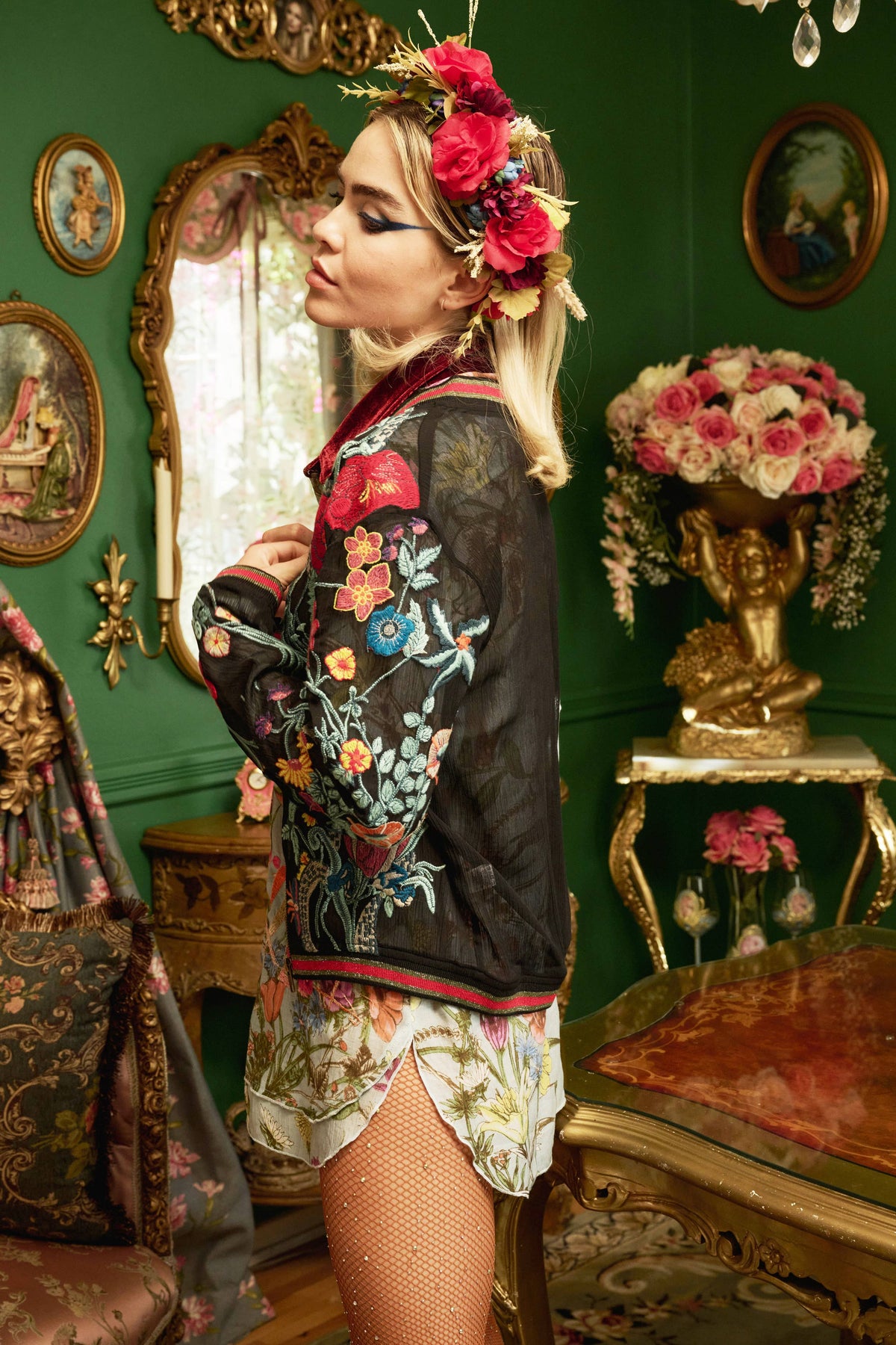 Bellezza Embroidered Jacket: Black Floral / S