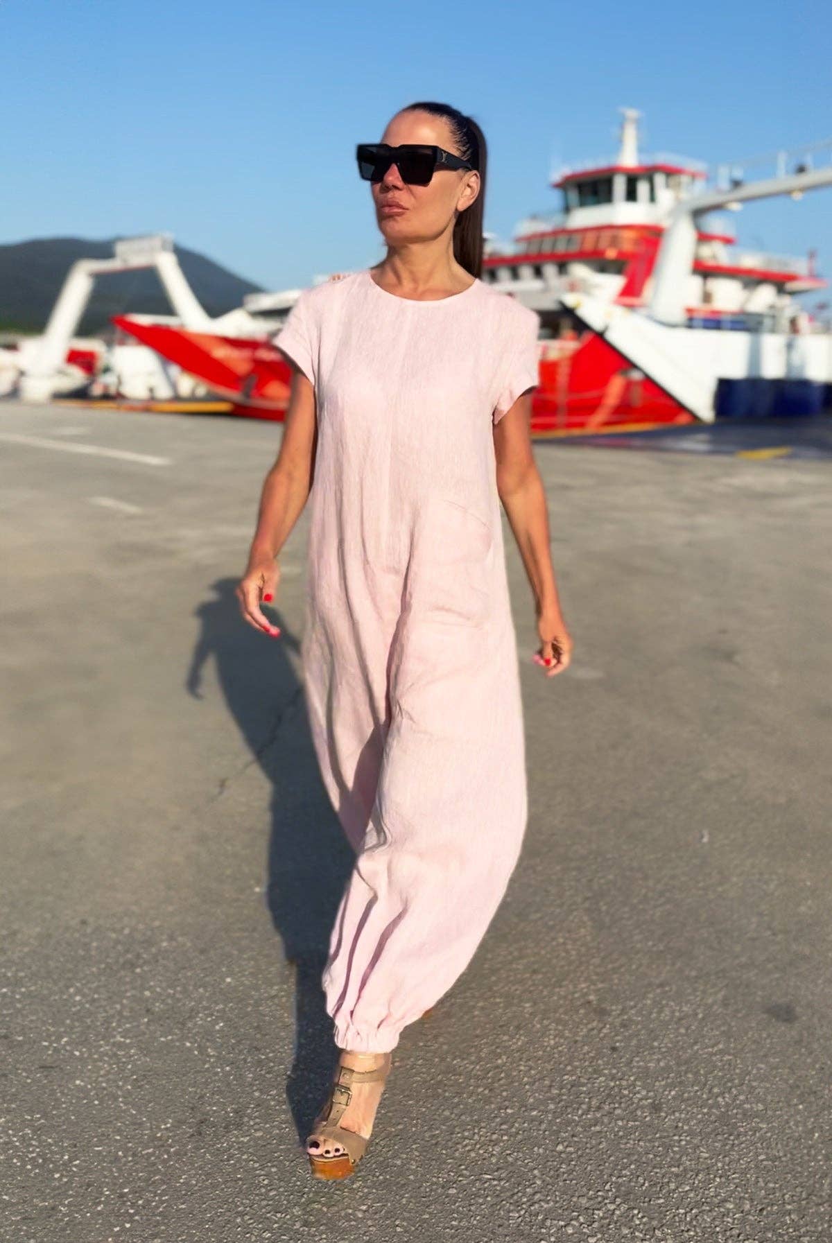 Sleeveless Linen Jumpsuit Lilian: Baby pink / XS