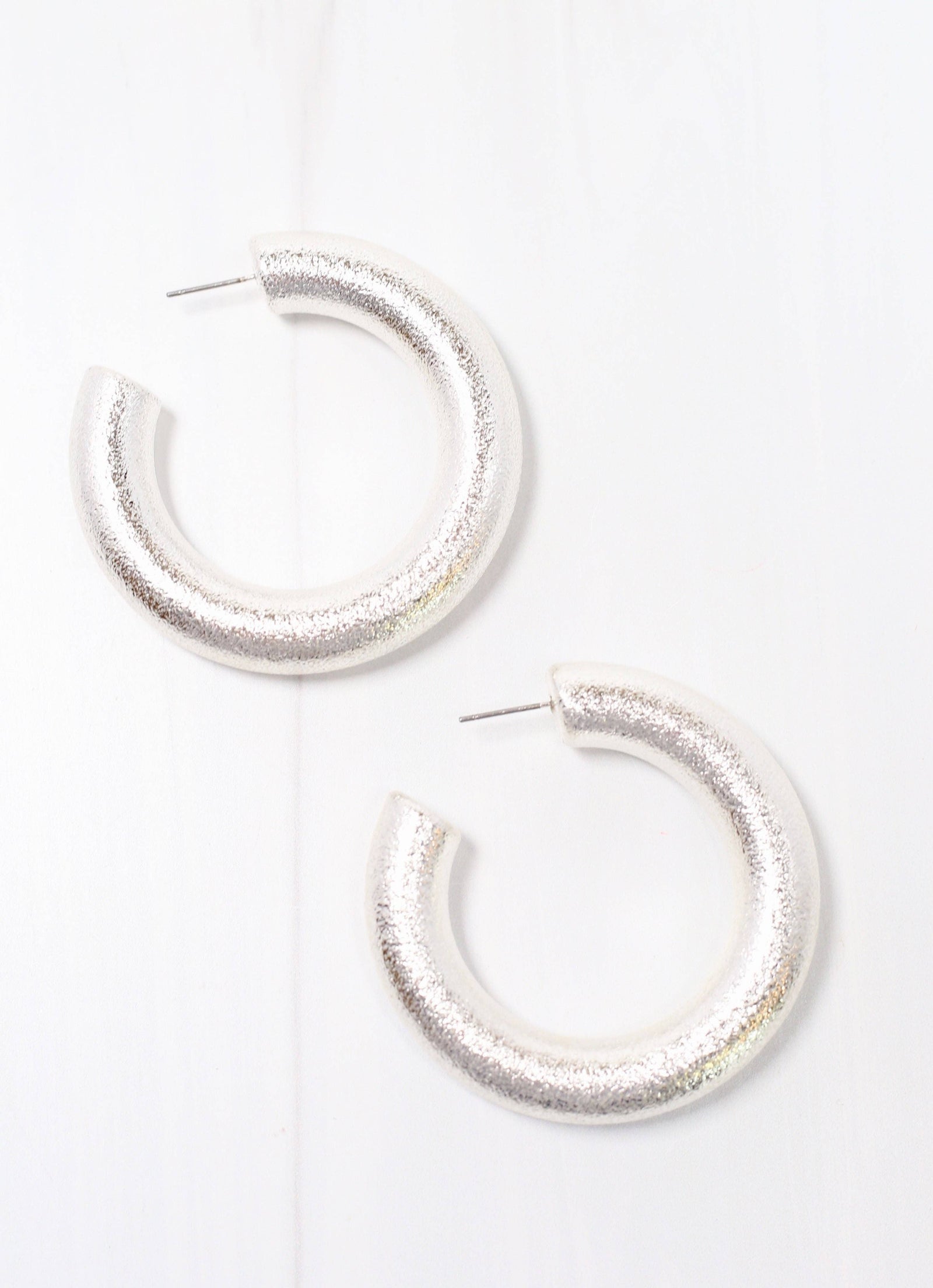Lowry Textured Hoop Earring MATTE SILVER
