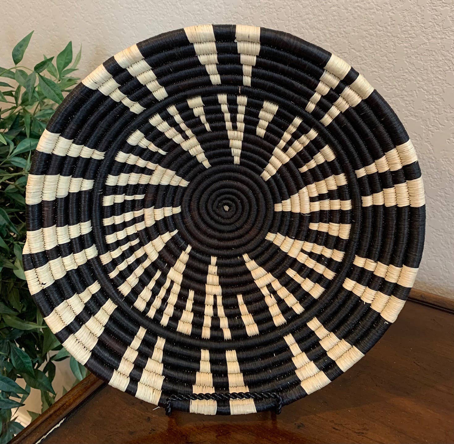 Medium Black Basket